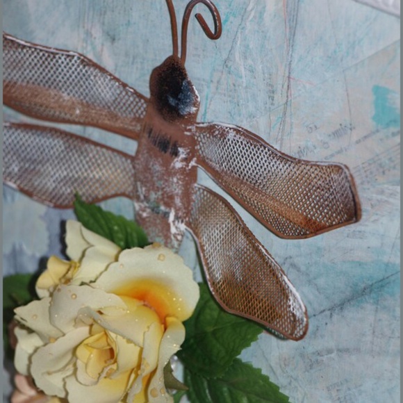 Framed Dragonfly art, mixed media, Vintage Flowers, Pearls, French romantic - Picture 4 of 12